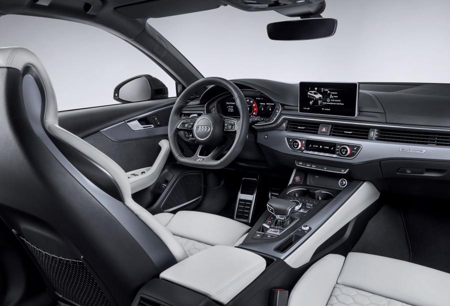 Интерьер Audi RS4 Avant (B9) 2017 года  (WW) (фото 25 из 57)